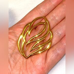 Elegant Gold Leaf Brooch. Stamped Monet